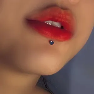Gioiello per piercing labret a cuore in acciaio inossidabile per labbra e orecchie