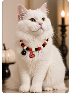 Halloween Katzenhalsband Haustierkette mit Geist und Herz Anhängern für kleine Haustiere.