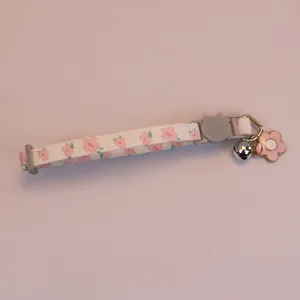Blumen Haustierhalsband mit süßem Blumenanhänger und Katzen Schnalle für Hund und Katze.