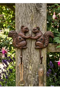 Gietijzeren eekhoorn wandhaak rustieke dieren kapstok vintage huisdecoratie tuin muur ornament