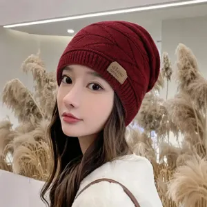 Women's warm knitted beanie hat winter slouchy fleece lined thick cold proof hat stylish.
