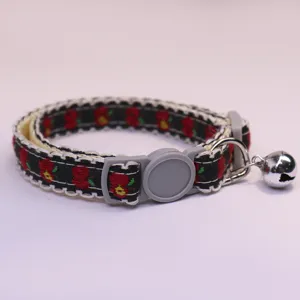 Vintage style pet cat collar with cute apple pattern lace and bell for small dogs.
