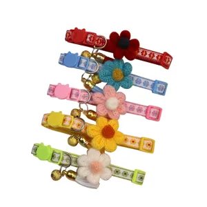 Cute floral cat collar with safety buckle and bell, colorful knitted flower pet necklace for small dogs.
