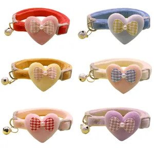 Collare per Animali Domestici Cartoon Peluche Gatto Collare Carino Campana Cuore Fiocco Piccolo Cane Gatto Collare Accessori