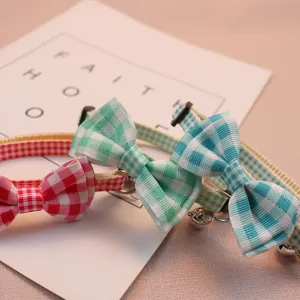 Cute plaid pet collar with bow tie and bell, adjustable dog and cat necklace for small pets.