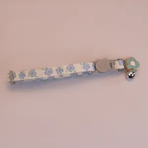 Süßes blaues Blumen Haustier Halsband mit Katzen Schnalle, Glocke und Blumen Anhänger für Katzen.