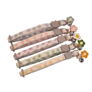 Süßes Blumen-Hunde- und Katzenhalsband mit Glocke und Blumenanhänger für den Alltag.