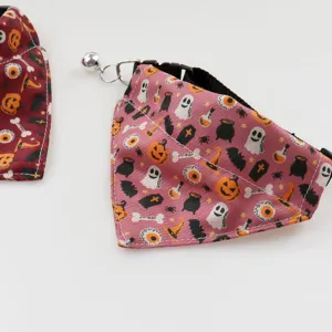 Halloween pet bandana collar with bell, cute ghost pumpkin pattern dog cat bib detail.