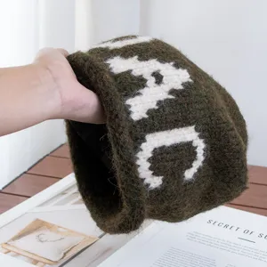 Gorro de pescador de punto grueso para mujer, gorro de lana cálido de invierno con letras.