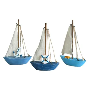 Set di 3 modelli di barca a vela in legno mediterraneo, decorazione da tavolo nautica.