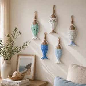 Mediterranean style wooden fish wall hanging set, ideal for home and room wall decoration.