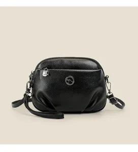 Schwarze Damen Umhängetasche aus weichem Leder, lässige Schultertasche mit Frontfach neu.