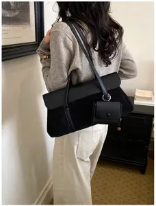Retro minimalist spliced underarm shoulder bag with small pouch, large capacity autumn handbag.
