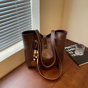 Bolso tote vintage casual de gran capacidad nuevo bolso de hombro versátil chic