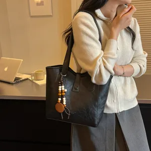 Bolso shopper negro de mujer, gran capacidad retro bolso de hombro con colgante borla.