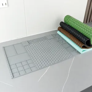 Silikon Reparaturmatte rutschfeste Werkbank Werkzeugmatte mit Faechern Ablage