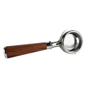 Edelstahl Kaffeemaschinen Siebträger mit Massivholzgriff für professionelle Espressomaschine.