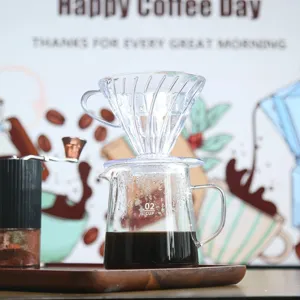 Grande set di gocciolatore per caffè V60 in vetro 02 con caraffa per infusione manuale.