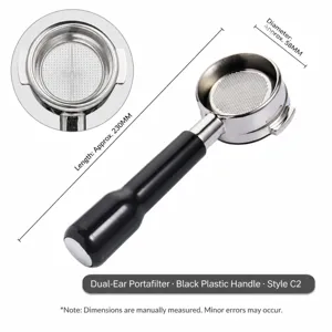 Portafiltro caffè 58mm con manico in plastica nera, accessorio per macchina espresso.