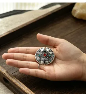 Spilla rotonda vintage tibetana etnica retrò in metallo per giacca vestito gioiello dettaglio