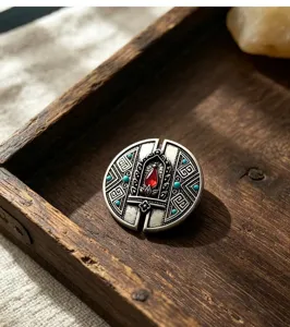 Spilla rotonda retrò tibetana spilla in metallo vintage etnica per giacca da abito dettaglio