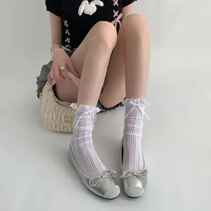 Sommer japanische süße spitzen rüschen mittelsocken mit süßen mary jane schuhen.