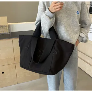 Grosse bestickte Segeltuch-Tragetasche fur Damen, stilvolle Pendler-Schulter-Reisetasche.