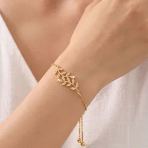 Lussuoso Braccialetto Regolabile in Zirconia Foglia d'Oro per Donna Elegante Gioielli Catena a Mano con Strass a Forma di Foglia Regalo
