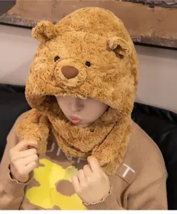 Bonito gorro de oso de peluche marrón con bufanda, gorro de invierno cálido.