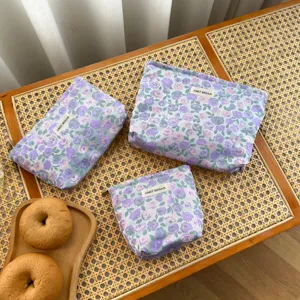 Set di pochette cosmetiche floreali viola con etichetta, borsa di stoccaggio portatile.