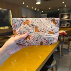 Korean minimalist cute puppy cosmetic bag, pink canvas portable travel toiletry pouch.