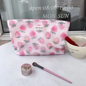 Borsa cosmetica con fragole rosa grande capacita custodia per trucco viaggio carina