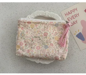 Cute floral print mini canvas zipper pouch, fresh style cosmetic and coin storage bag.