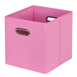 Scatola portaoggetti in tessuto pieghevole rosa con manici in metallo per armadio e giocattoli.