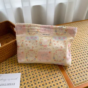 Pastoral bunny plaid cosmetic bag, cute travel storage pouch for makeup and daily items.