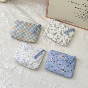 Cute floral and bear print small fabric coin purse detail, portable zipper storage bag.