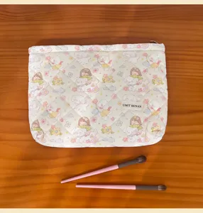 Quilted cute cartoon cosmetic bag, portable travel storage pouch with zipper, makeup organizer.