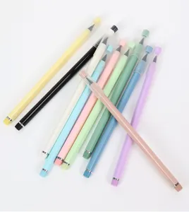 Buntes tintenfreies ewiges bleistift set mit kappen, ideal zum zeichnen und für schüler.