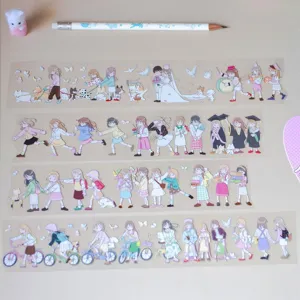 Süße PET-Stickerrolle mit originalen Anime-Mädchen-Illustrationen, ideal für Tagebücher und Basteln.