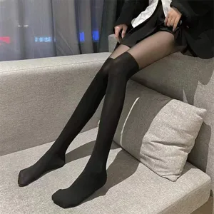 Detailansicht der Fake Overknees Strumpfhose mit nahtloser Optik und transparentem Übergang.
