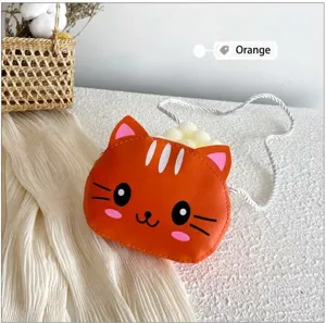 Primer plano detallado del bonito bolso de gato naranja para niños con textura PU y estilo.