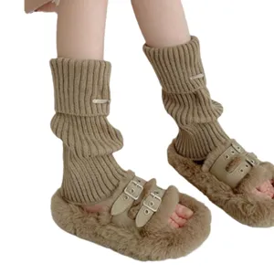 Gemütliche Strick-Beinwärmer und flauschige Schnallen-Hausschuhe Winter Y2K Socken Set