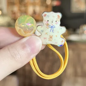 Joli élastique à cheveux ours en acrylique floral avec perle brillante et bande jaune pour filles.