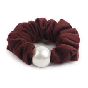 Κομψό μπορντό μάλλινο scrunchie με μεγάλη λευκή πέρλα κομψό αξεσουάρ μαλλιών για γυναίκες.