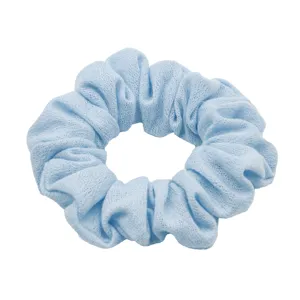 Coletero de pelo azul claro con textura de lino, cinta elástica simple para peinado.