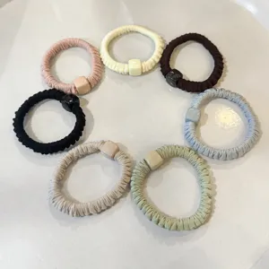 Set de coleteros de pelo minimalistas con detalle de cuenta cuadrada, varios colores.