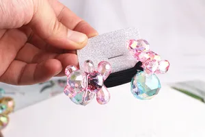 Joli élastique à cheveux ours en cristal pour enfants, corde de résine colorée détail.