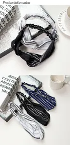 Vue detaillee de bandeau croises a rayures coreens elegants, elastiques et confortables.