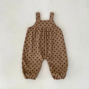 Carina tutina neonato in velluto a coste con pois e bretelle, comodi vestiti autunnali per bimbi.