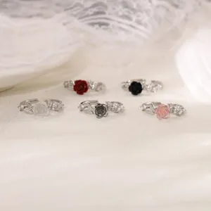 Elegante anello rosa farfalla con strass scintillanti e design di fiori colorati, regolabile